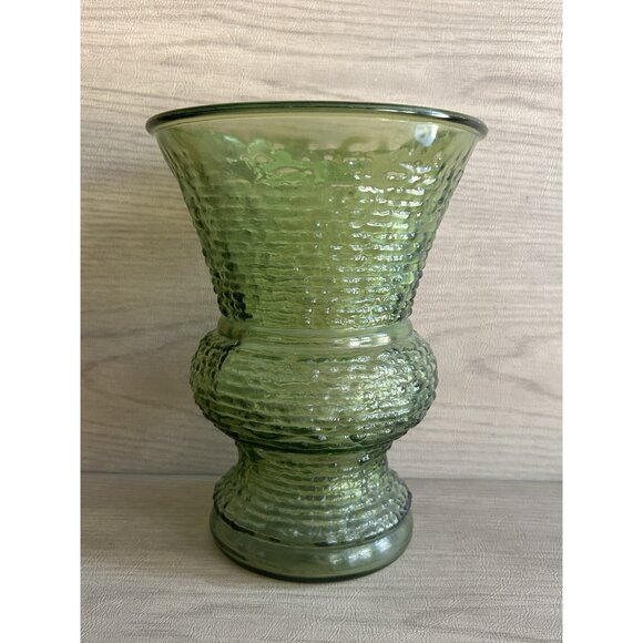 Vintage Avocado Green Textured Napco Flared Vase 1172 - Cleveland USA Made 8" - Picture 1 of 1